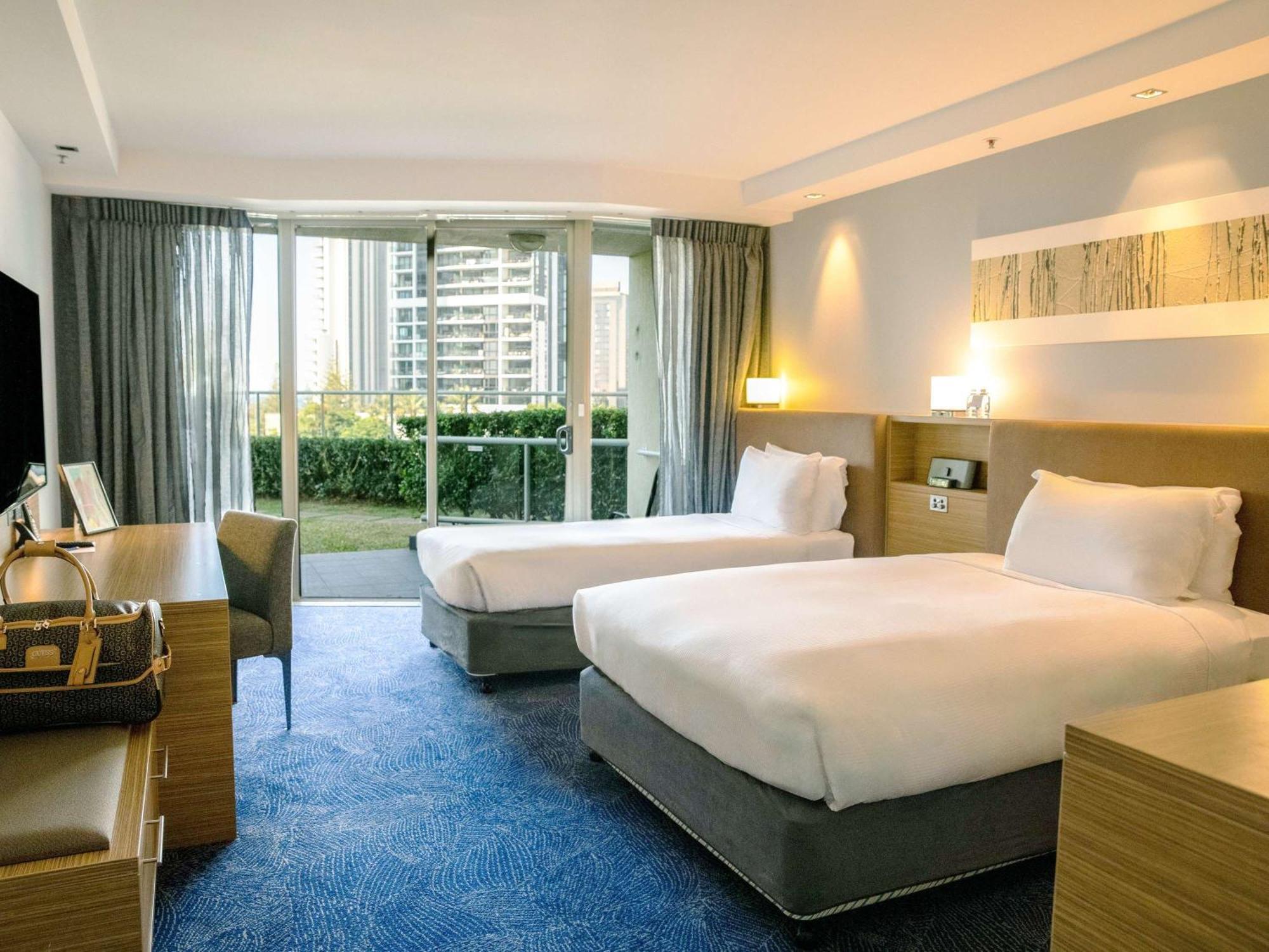 Sofitel Gold Coast Broadbeach Exteriör bild Deluxe Room