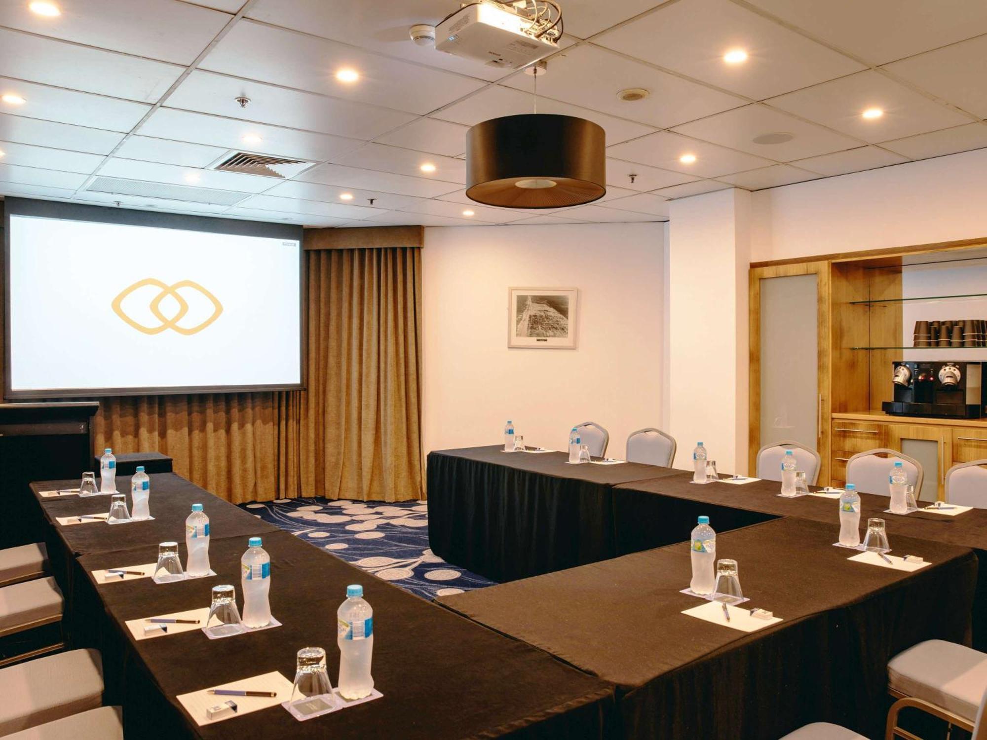 Sofitel Gold Coast Broadbeach Exteriör bild Meeting room