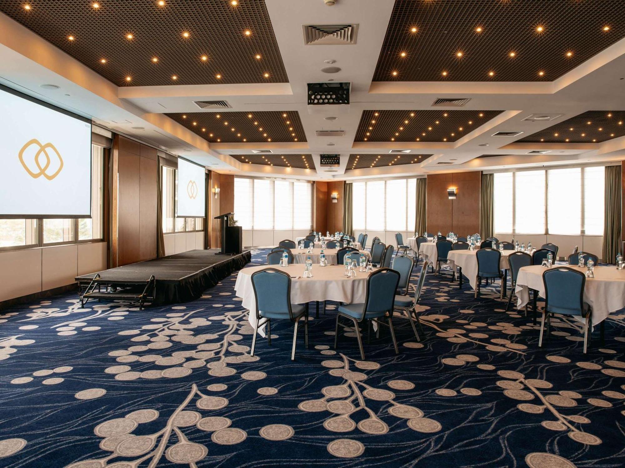 Sofitel Gold Coast Broadbeach Exteriör bild The ballroom
