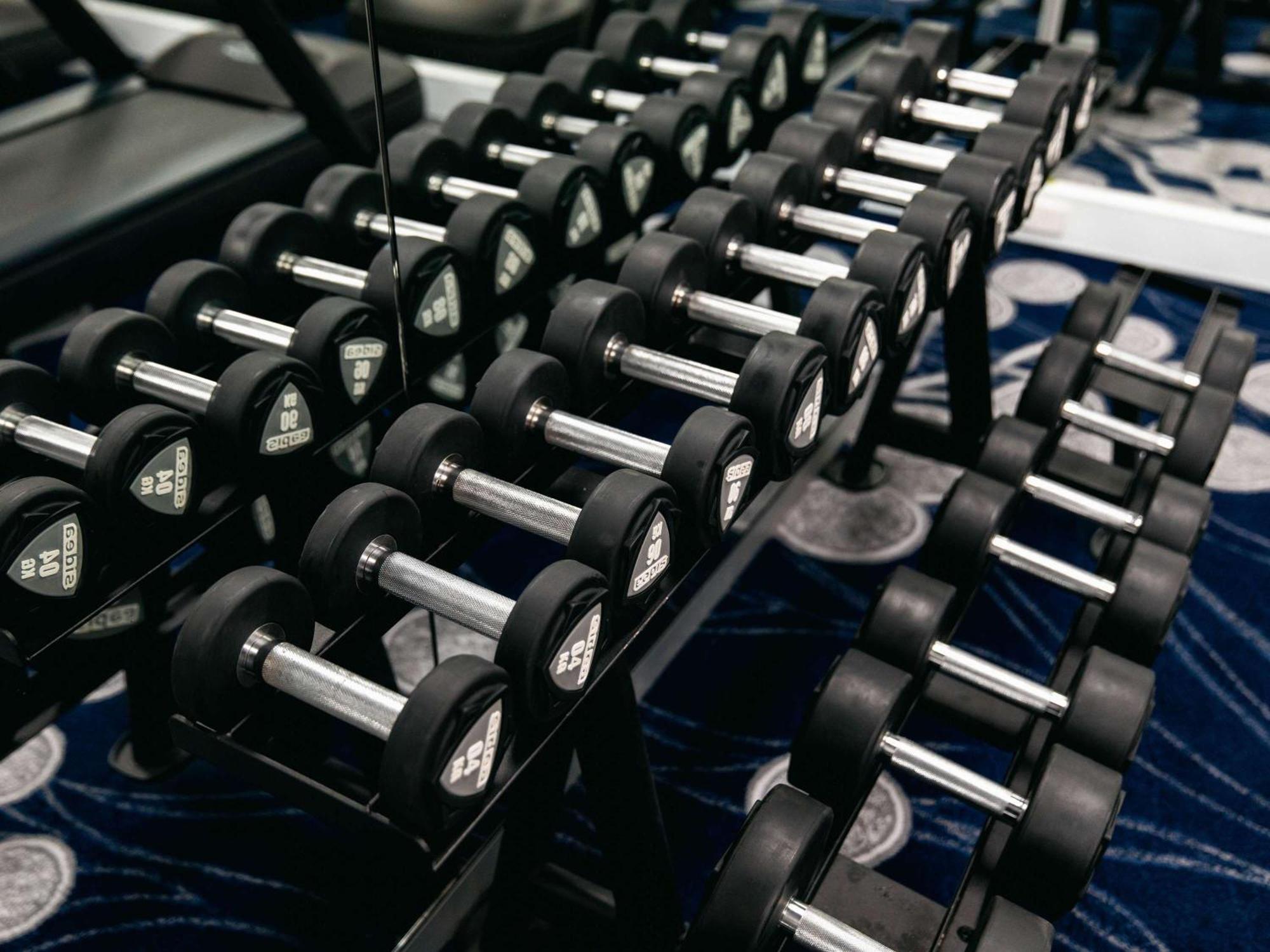 Sofitel Gold Coast Broadbeach Exteriör bild Dumbbells